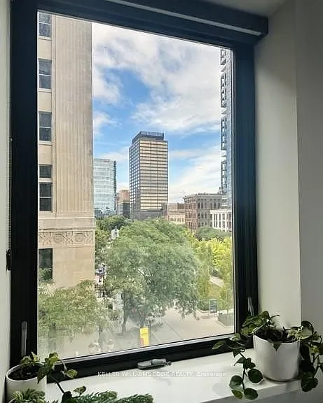 112 King St E #405 — Photo 17
