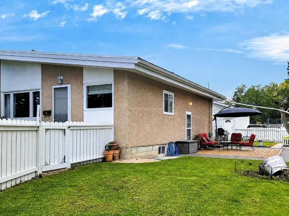 9908 N 86 Park Ave, Grande Prairie, AB T8V 0C7