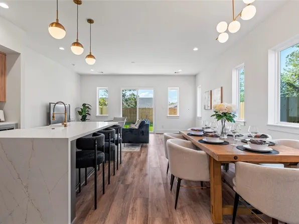 4218 Nichols St, Houston, TX 77020