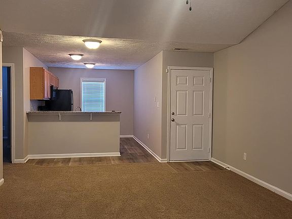 4th image of 3633 Dornoch Dr #F