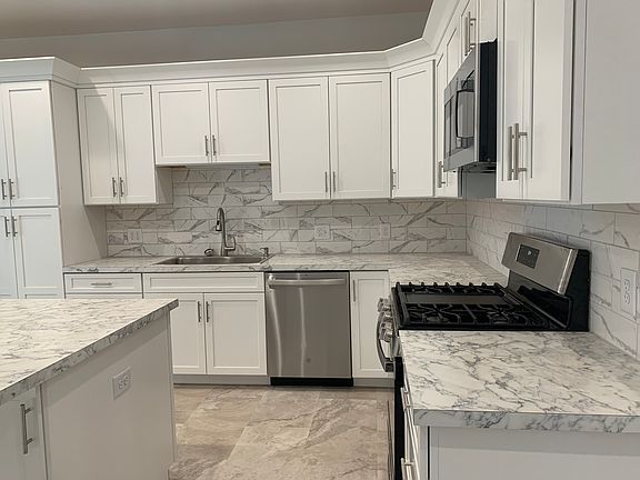 3rd image of 20 Louellen St #1