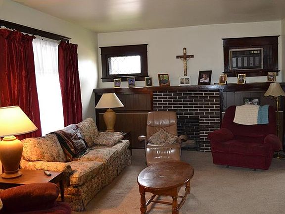 4th image of 128 Glen Ave