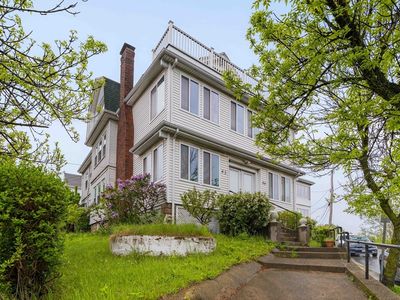42-44 Ten Hills Rd, Somerville, MA, 02145