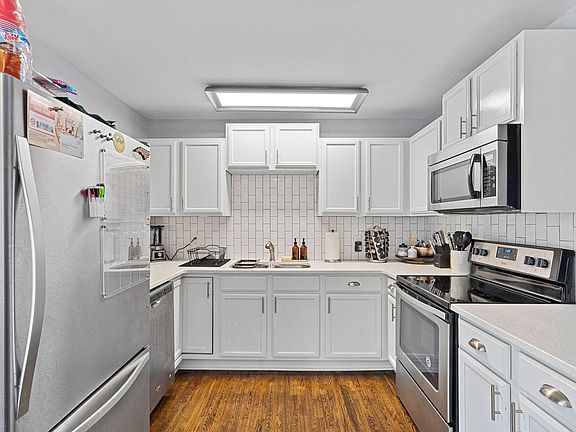 5th image of 1635 Herrin Ave