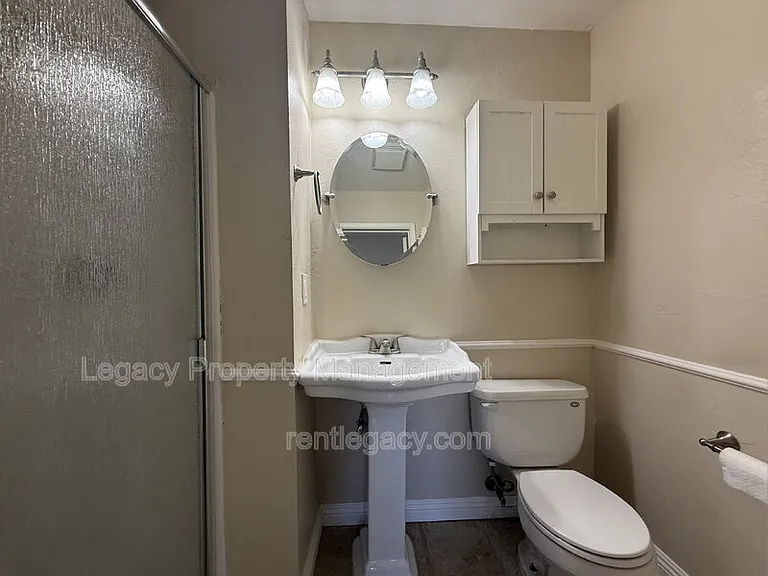 309 Plum St — Photo 16