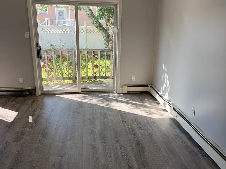 33 Granada Pkwy #2 — Photo 6