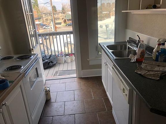 2nd image of 292 S Lincoln St #2