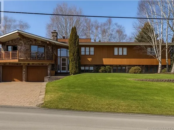 27 Lafrance, Grand Falls, NB E3Z 1A4