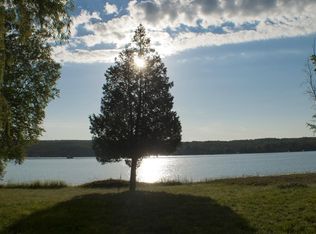 5121 Indian Garden Rd, Petoskey, MI 49770