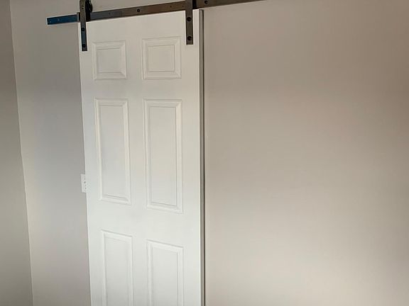 4th image of 8526 Gateway Cir