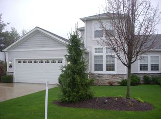385 Blossom Ln #30, Chagrin Falls, OH 44022