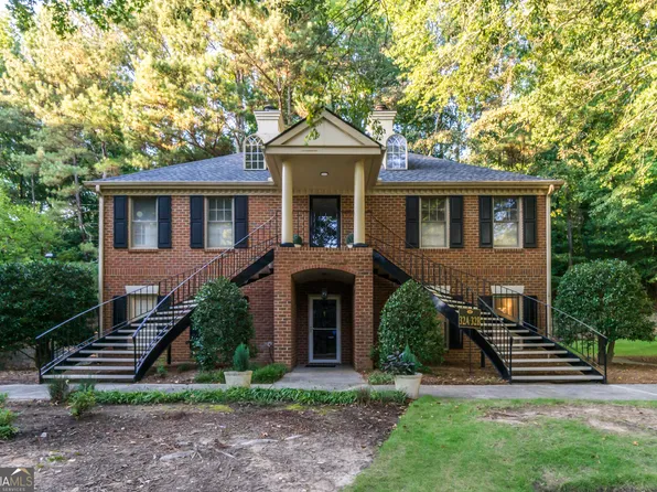 32 Plantation Dr NE #A, Atlanta, GA 30324