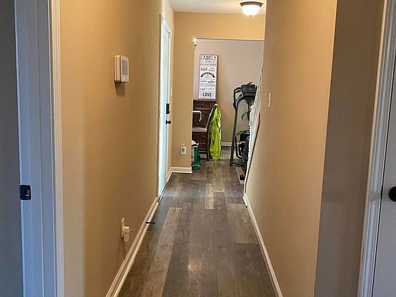 4th image of 2733 Flora Lee Dr S