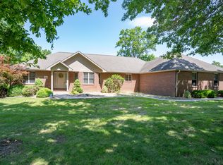 1916 Southridge Ct, Moberly, MO 65270