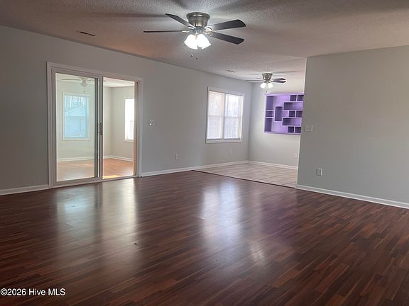 3rd image of 212 Springvale Street