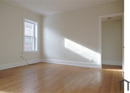 1st image of 6831 S Paxton Ave