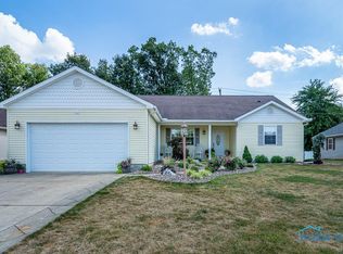 1491 Pinewood Blvd, Fremont, OH 43420