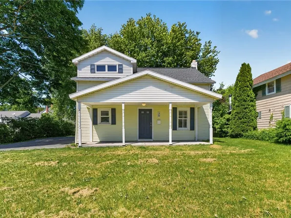 20 Pleasant St, Phelps, NY 14532