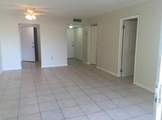 2270 NE 171st St, North Miami Beach, FL 33160