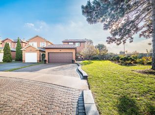 4284 Sawmill Valley Dr, Mississauga, ON L5L 3M9