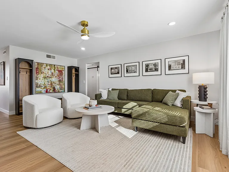 4201 E Camelback Rd #14 — Photo 18