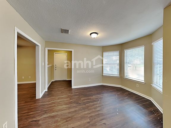 5th image of 5912 Red River Dr