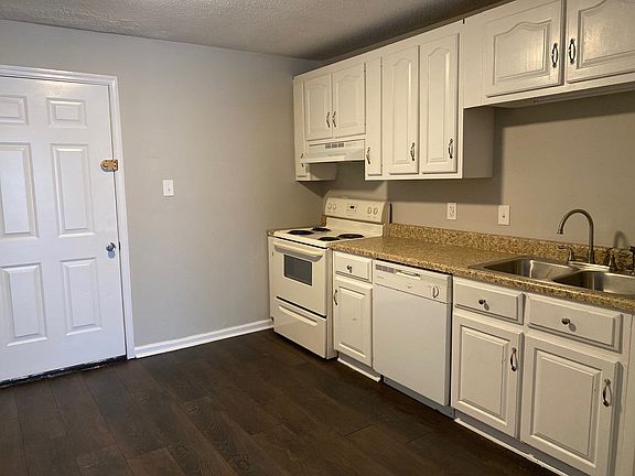 2nd image of 269 Tinker Hill Cv APT C