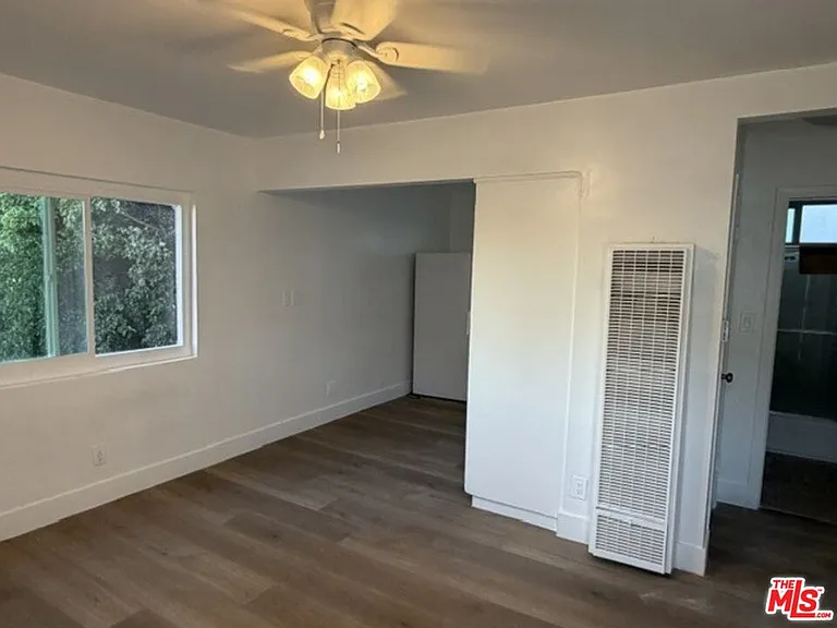 3857 W Mont Clair St — Photo 10