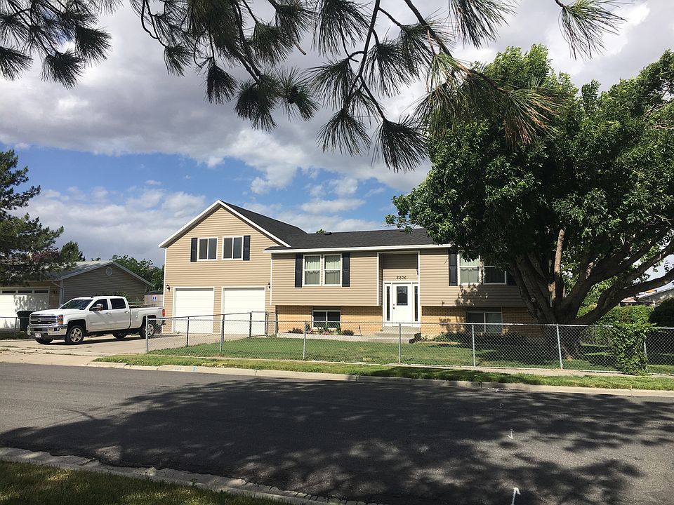 1st image of 3206 S Larkin Way