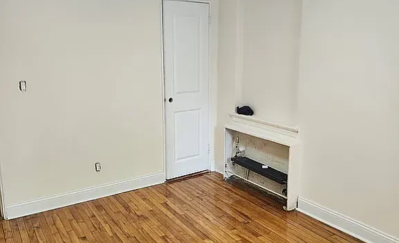 14309 Barclay Ave — Photo 1