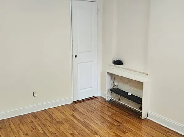 14309 Barclay Ave, Flushing, NY