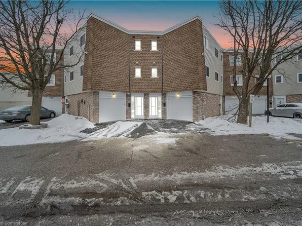 60 Elmsdale Dr #46, Kitchener, ON N2E 2G4