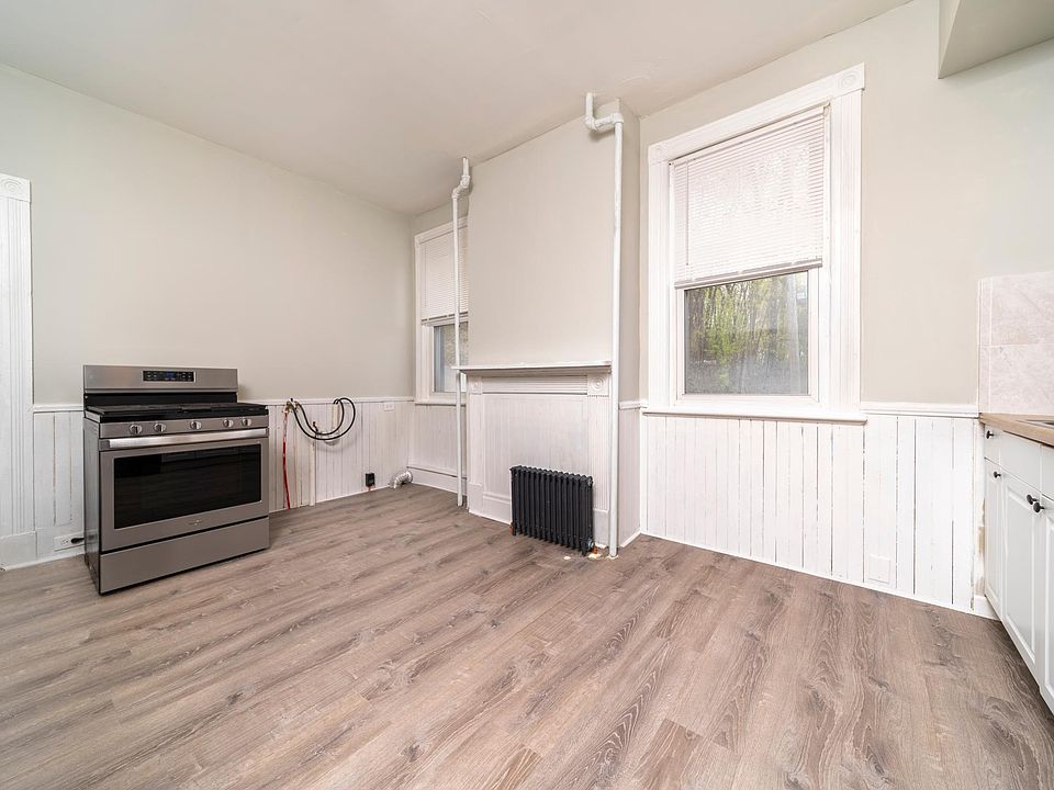 1st image of 4 Winslow Ave APT 1
