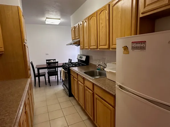 144-64 Sanford Avenue image 6 of 18