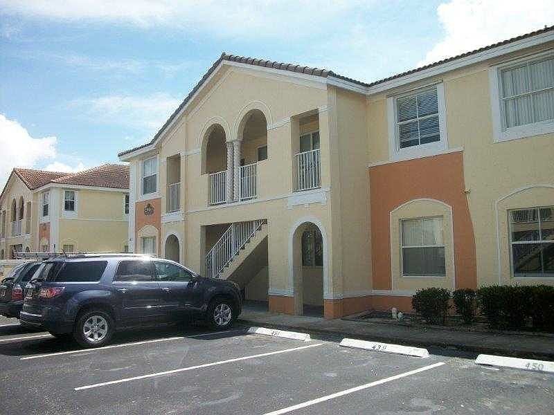 1st image of 2903 SE 17th Ave Unit 201