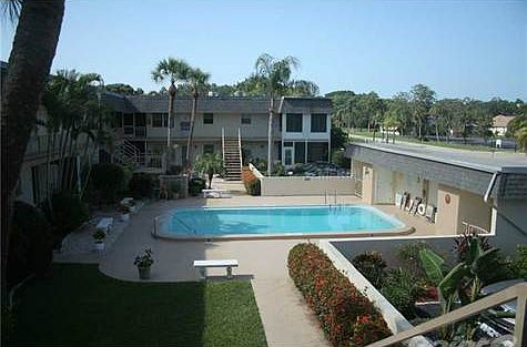2nd image of 200 Park Blvd N APT 202