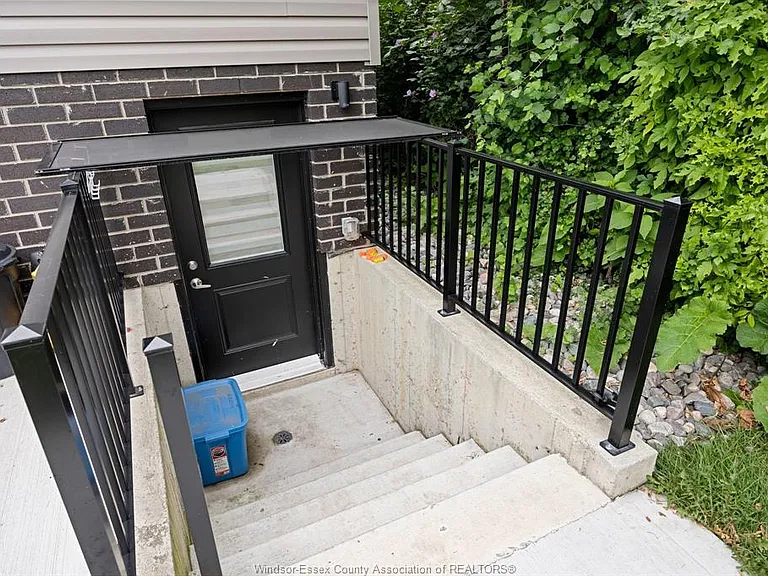 2224 Fraser Ave #2 — Photo 14