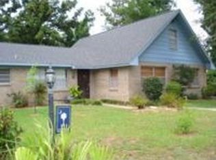 107 Hursey Ave, Pass Christian, MS 39571