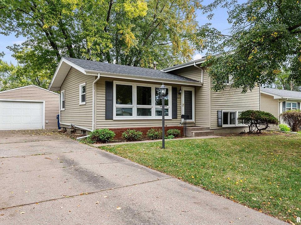 1st image of 2625 Holly Dr