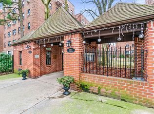 11860 Metropolitan Ave APT 3J, Queens, NY 11415