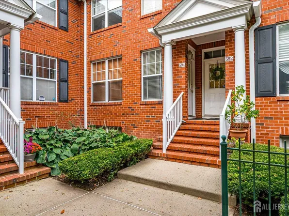 594 Middlesex Ave #16, Metuchen, NJ 08840