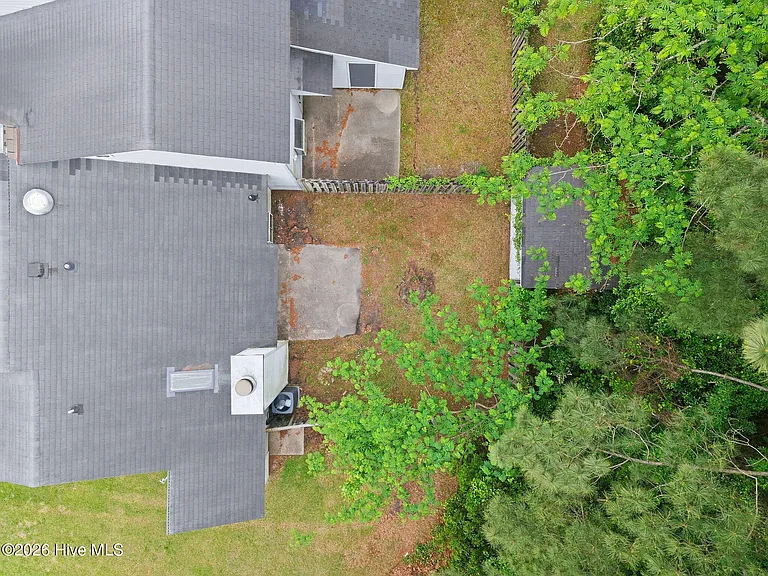 774 Pinewood Dr — Photo 32