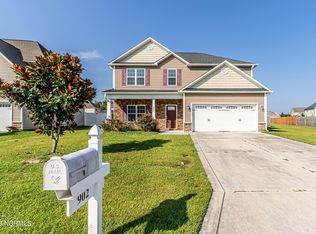 902 Roswell Ln, Jacksonville, NC 28546
