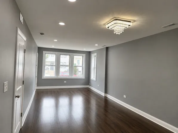 2553 W 45th St Unit 1, Chicago, IL 60632