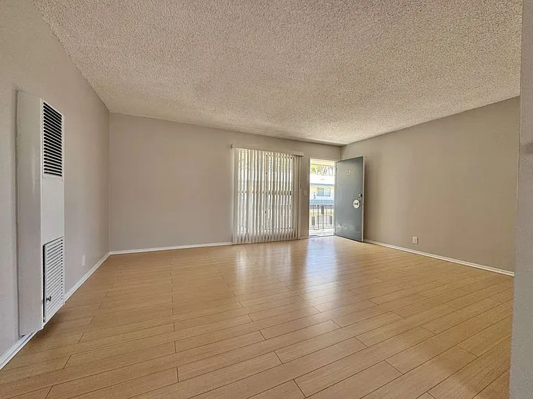 731 N Azusa Ave — Photo 18