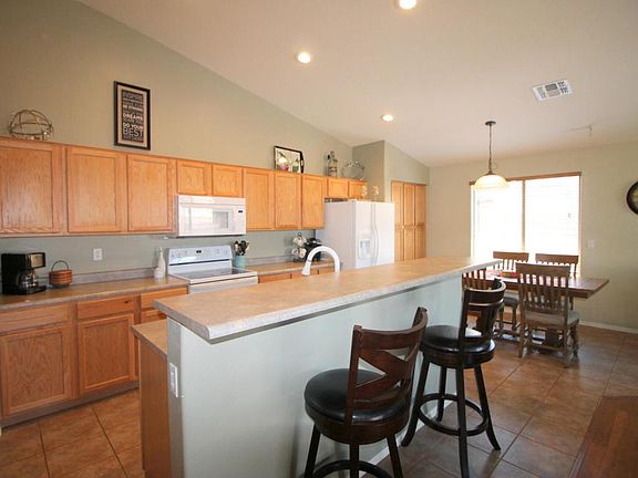 3rd image of 353 W Welsh Black Cir