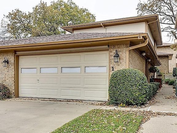 2nd image of 1 W Meadow Ln