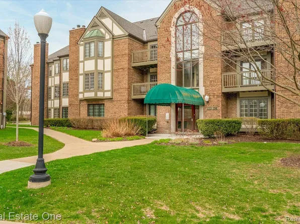 775 Deer Ct, Plymouth, MI 48170