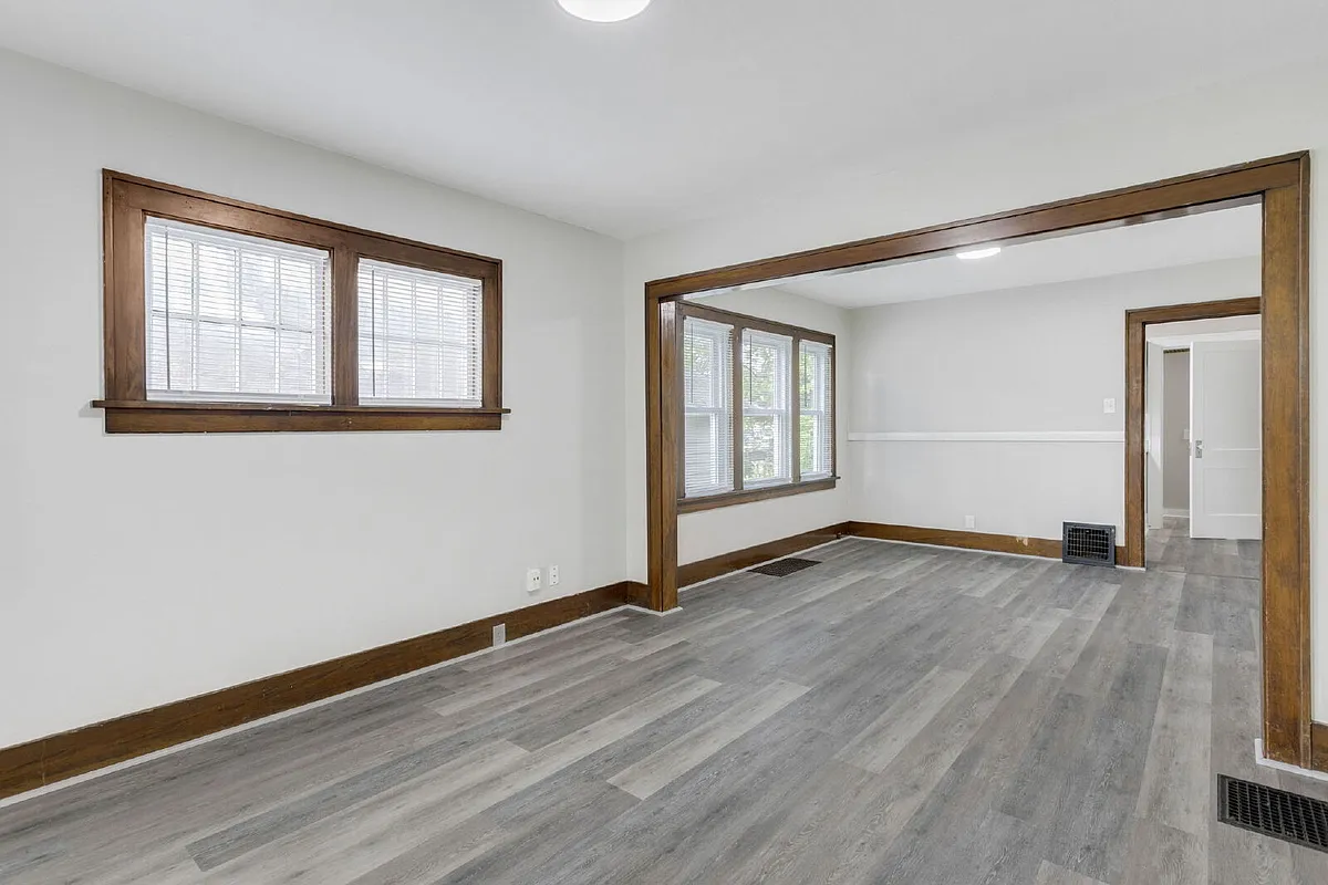 Building Photo - 737 S 30th St