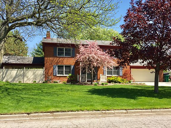 2nd image of 4727 Cedar Ln